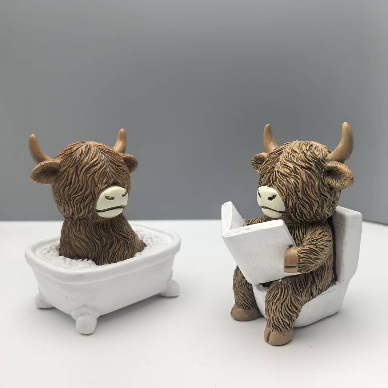 Home Of The Year Bathroom - Niedliche schottische Highland-Kuh-Harzfiguren, lustige Bade- und