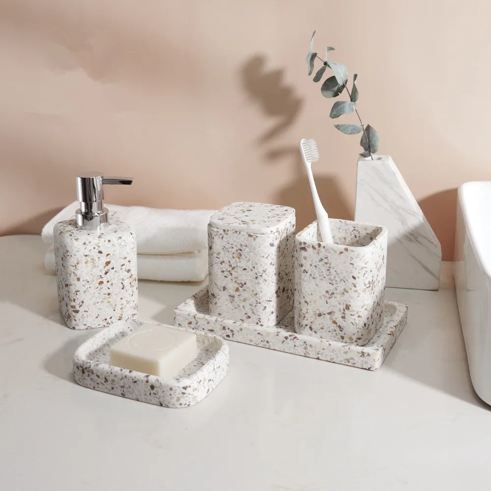 Seifenspender aus Naturstein,  – Zara Home Bathroom Set Bewertung und Preis
