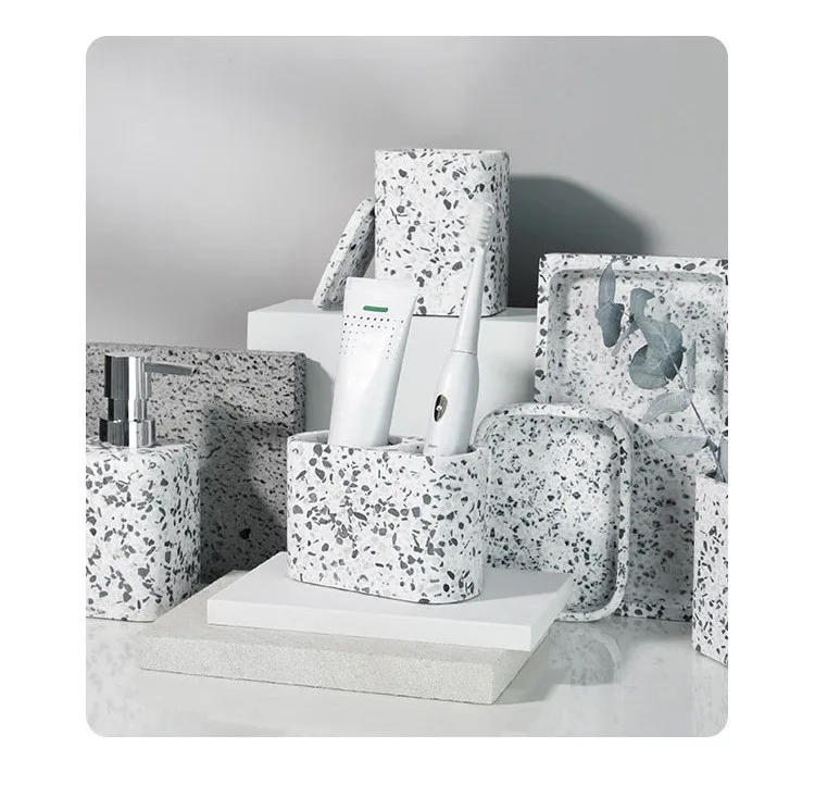 Seifenspender aus Naturstein,  – Zara Home Bathroom Set Bewertung und Preis